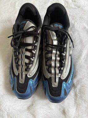 New Balance 1000 Metallic Blue Silver Y2K Sneakers Men’s 9 Women’s 10.5